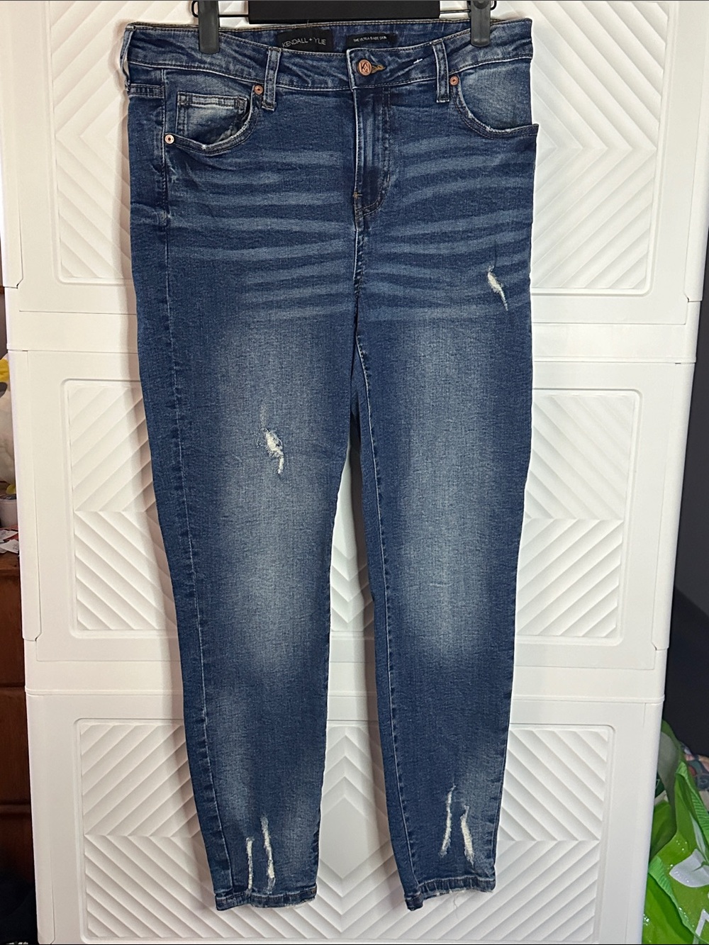 Kendall & Kylie Women’s Skinny Jeans — Indigo Blue Distressed